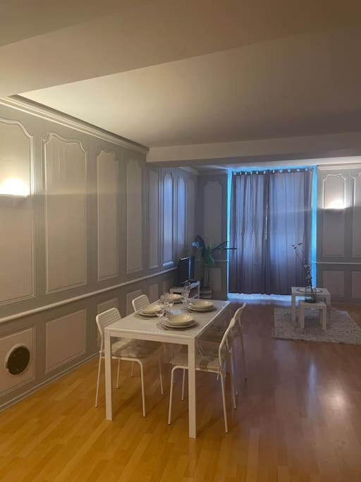 Apartmán « Au Coeur De Dole » Exteriér fotografie